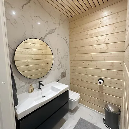 Апартаменты Lakeside Norvis *